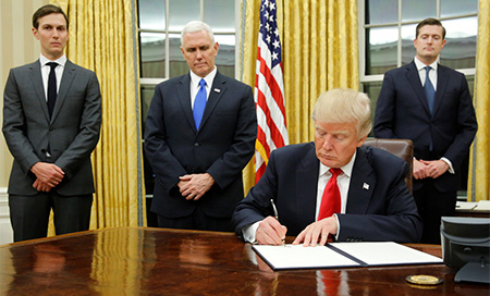 Trump quiere anular el derecho a la ciudadanía por nacimiento 